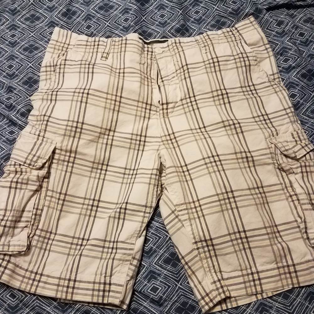 Old navy cargo shorts